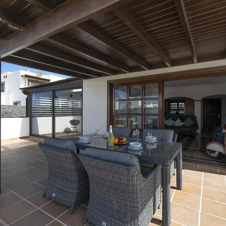 Superb Casa Herlanda 3 Bedrooms Pool Table Great Sea Views Villa Playa Blanca (Lanzarote)
