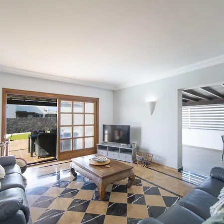 Superb Casa Herlanda 3 Bedrooms Pool Table Great Sea Views Villa Playa Blanca (Lanzarote)